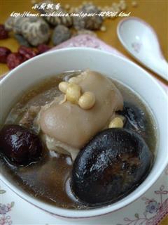 香菇黄豆煲猪手