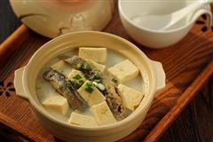 泥鳅炖豆腐