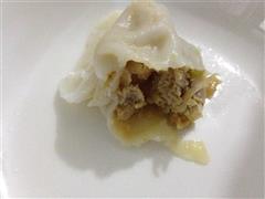 精肉酸菜馅饺子