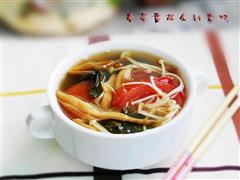 春菜番茄金针素汤-清热消食，开胃益气