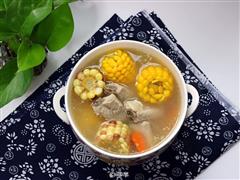 坤博砂锅煲玉米排骨汤