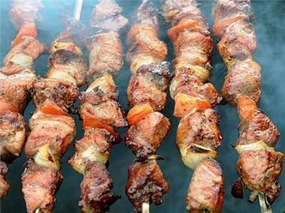 吃什么食物喝酒会致癌