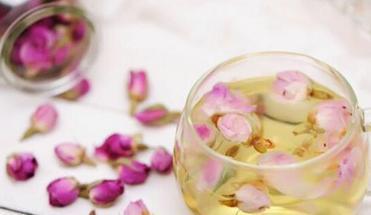 适合女性在夏天喝的7种花茶