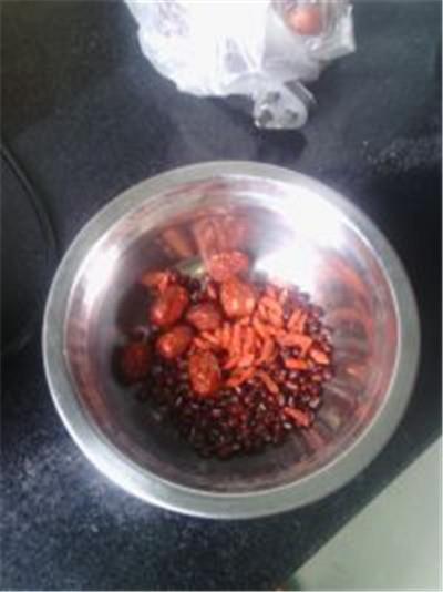 孕妇贫血要多吃哪些食物？