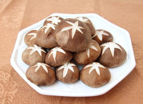 老人多吃菌菇 可保护血管