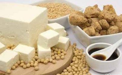 牛奶和奶片 老年人最佳补钙来源