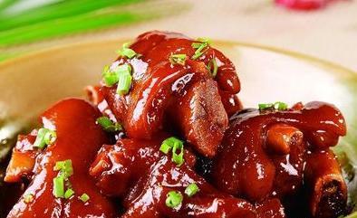 你绝对想不到的 4种美味猪蹄做法