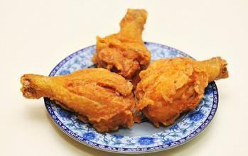 常吃深绿色蔬菜能预防白内障