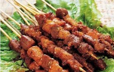 肉没熟透或可吃进寄生虫