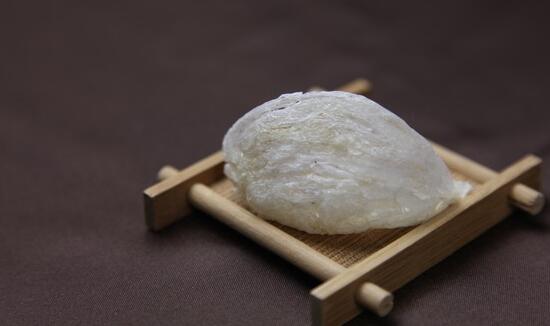养颜美容吃燕窝