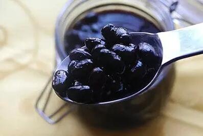 麦冬瘦肉煮黑豆