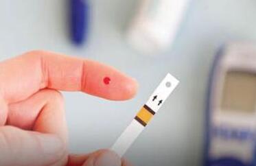 老年人应少吃甜食预防糖尿病