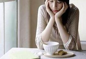 情绪烦躁不安安神粥解烦忧