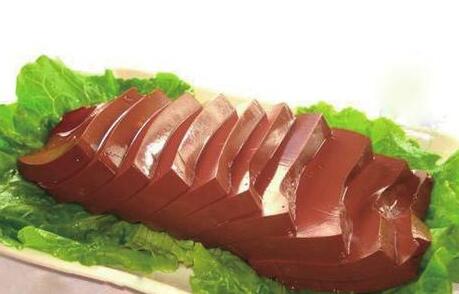 吃猪血，老人的血脂不会升高