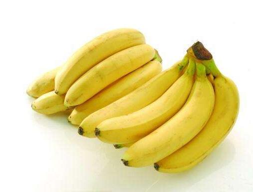 香蕉要挑没棱的，催熟的皮厚肉少食材选购