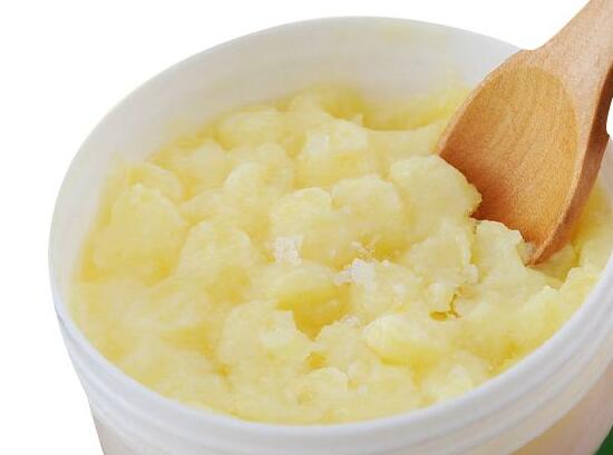 蜂王浆六功效 让老人更青春