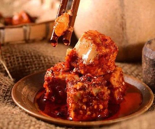 老人巧吃粥能增进食欲