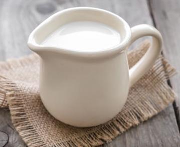 如何鉴别牛奶是否新鲜的方法