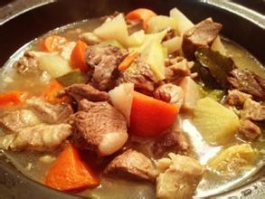 孕妇可以吃羊肉吗？萝卜炖羊肉的做法
