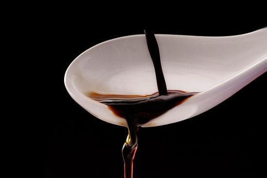 买醋时如何来辨别其质量呢 买醋时如何来辨别其质量呢