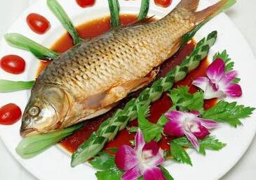 学鱼的烹饪技巧让你吃到鱼类保健精华