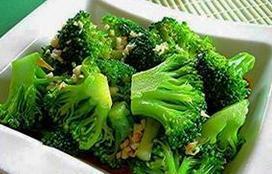 西兰花更适合与这些食物一起炒