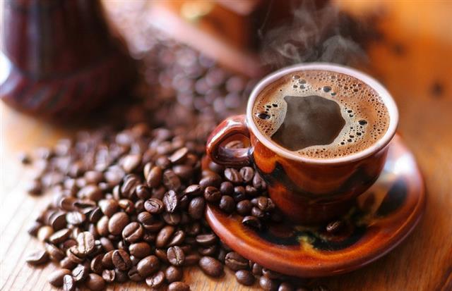 长期大量喝咖啡易导致骨质疏松