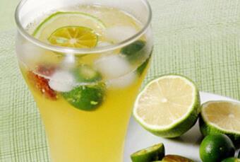夏天喝柠檬水的十大保健功效