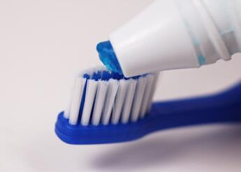 揭秘：哪种牙膏最适合你的牙