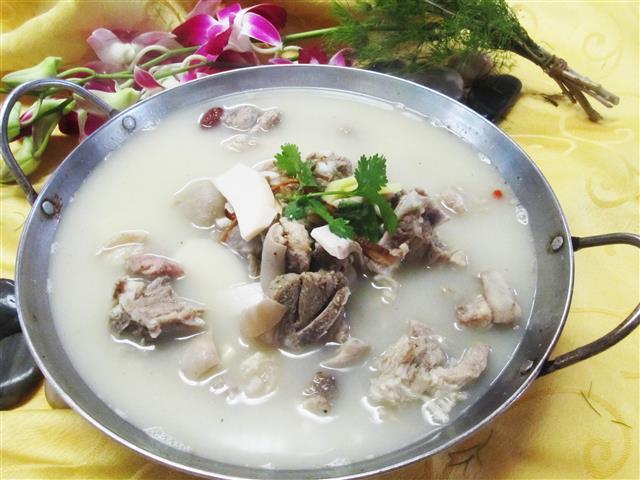 几道食疗药膳方帮你缓解视疲劳