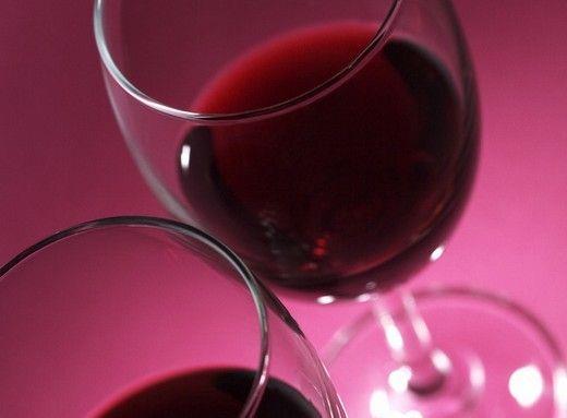 关于红酒的保健功效和禁忌