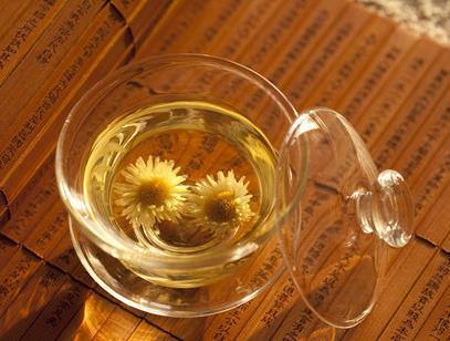花茶的功效与作用多 春天应喝4种花茶