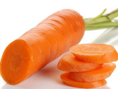 吃胡萝卜有助长寿 营养价值大剖析