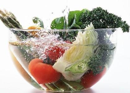 洗菜时间不宜太久 浸泡不要超20分钟