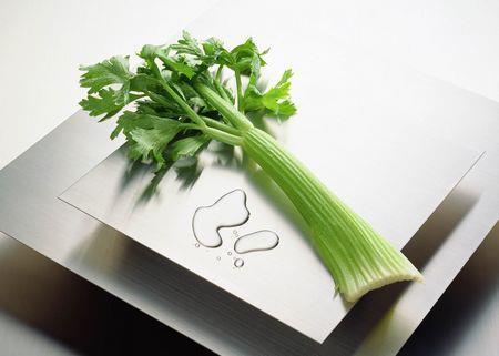 口臭看出身体内部疾病 四种食物吃掉口臭