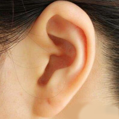 突发性聋的常见病因临床表现及治疗原则