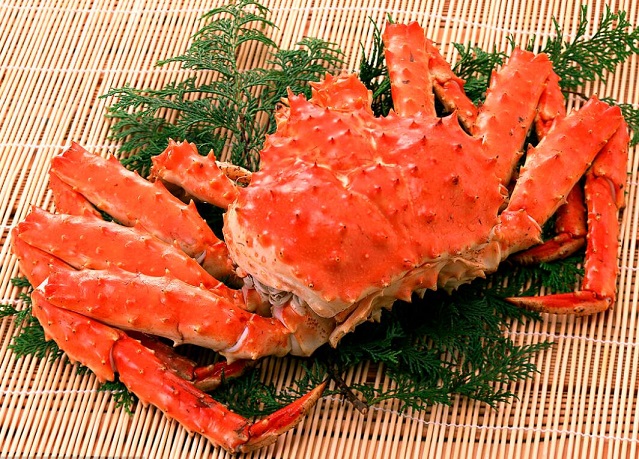 帝王蟹能和西红柿 一起吃吗/同吃_帝王蟹和西红柿 相克吗 帝王蟹能和西红柿 一起吃吗/同吃_帝王蟹和西红柿 相克吗