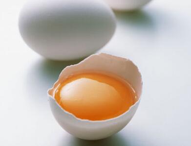 蛋黄的禁忌_忌吃煮老的鸡蛋_鸡蛋不宜与糖同煮_炒鸡蛋不需放味精