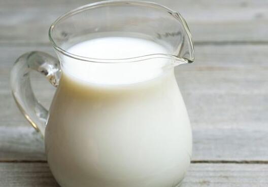 母乳和牛乳营养成分的五大不同点