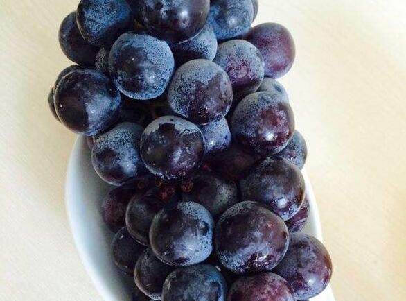 为你揭示各色葡萄的营养功效