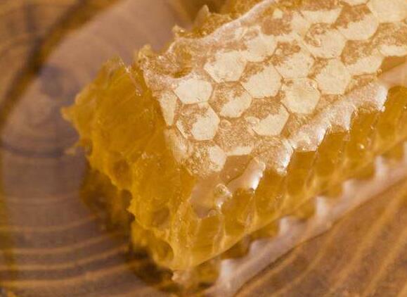 巴西蜂胶的作用与功效_巴西蜂胶有什么特点_巴西绿蜂胶的保健作用