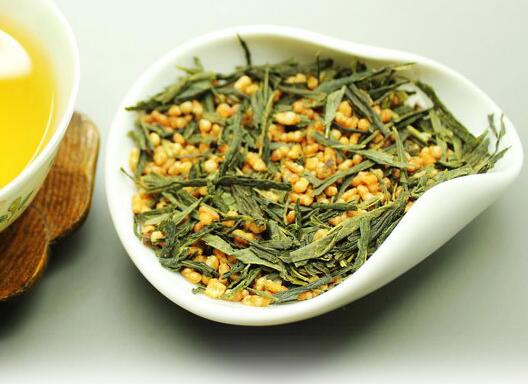 日本人爱喝玄米茶 营养减肥双功效