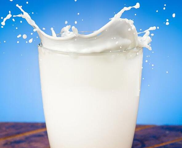 纯牛奶的选购_纯牛奶的存储_食用方法_食用效果_正确喝法