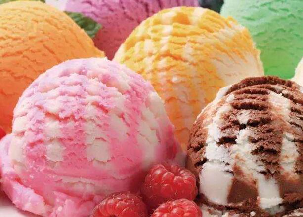 炎炎夏日冰淇淋功效多 有效帮你祛暑健脑