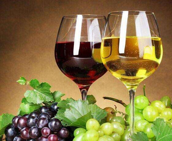 三款葡萄酒与餐品的安全搭配法