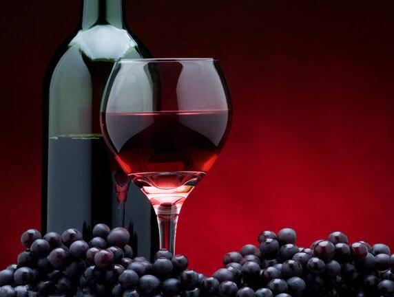 喝红酒可中和红肉中致癌化学物质