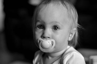宝宝吐奶厉害的原因 怎样减少宝宝吐奶