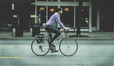 骑自行车有助于缓解腰肌劳损么 腰肌劳损的原因有哪些
