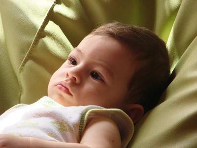 婴儿的脚为什么是弯的 警惕小宝宝的脚发育不良