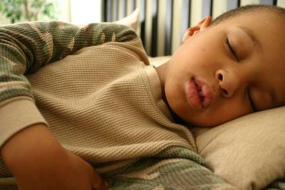 小孩咽喉有疱疹怎么办什么是疱疹性咽颊炎如何预防